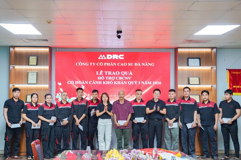 Những phần quà hỗ trợ đồng hành cùng người lao động vượt qua khó khăn. Ảnh: Công đoàn DRC