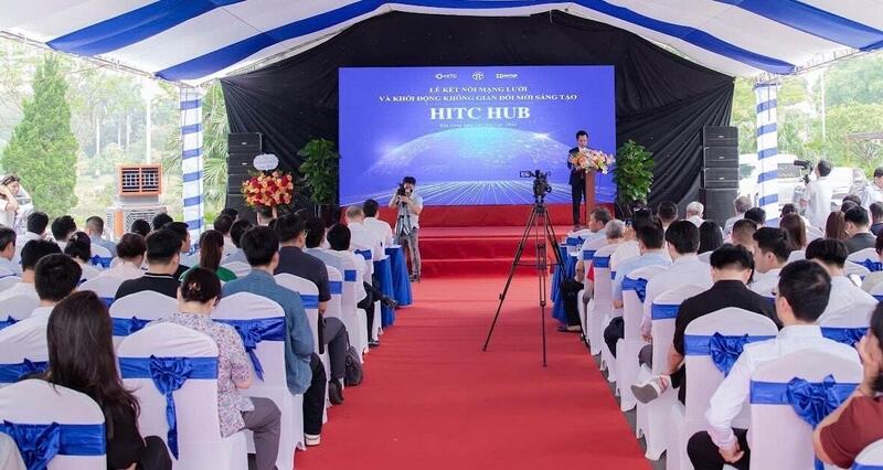 Ông Lê Thanh Sơn, Phó Trưởng Ban Quản lý các Khu Công nghệ cao và Khu Công nghiệp TP. Hà Nội phát biểu khai mạc. Ảnh: H.L
