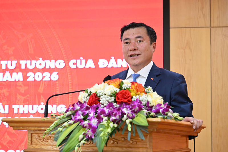 Thứ trưởng Bộ Công Thương Nguyễn Sinh Nhật Tân phát biểu chào mừng chuỗi sự kiện.