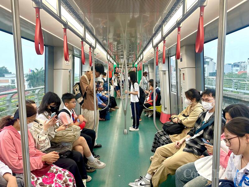 Đổi thói quen đi lại, người dân Hà Nội tìm thấy phương án thuận tiện, tiết kiệm kinh tế