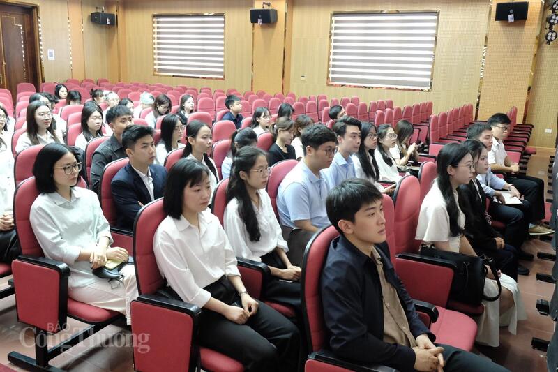 Các thí sinh dự kỳ tuyển dụng công chức Bộ Công Thương năm 2026.