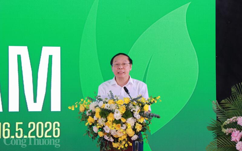 Thứ trưởng Bộ Nông nghiệp và Môi trường Lê Công Thành phát biểu khai mạc. Ảnh: Thanh Tuấn