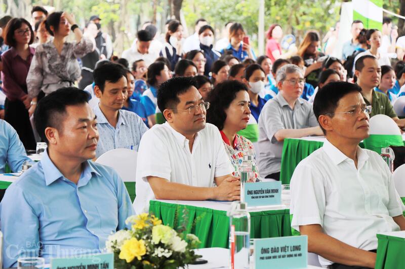 Các đại biểu tham dự sự kiện. Ảnh: Thanh Tuấn