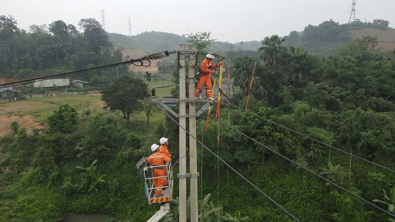 EVNNPC xác định bảo đảm điện cho mùa nắng nóng là nhiệm vụ trọng tâm hàng đầu. Ảnh: EVNNPC