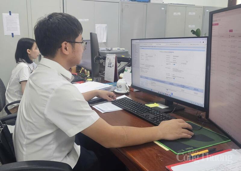 Bộ phận tiếp nhận trực truyến thủ tục cấp giấy chứng nhận xuất xứ hàng hóa (C/O), toàn bộ quy trình hiện được thực hiện trên hệ thống điện tử EcoSys.