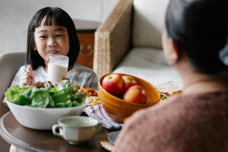 Chọn đ&uacute;ng loại sữa chất lượng cho gia đ&igrave;nh lu&ocirc;n l&agrave; mối quan t&acirc;m h&agrave;ng đầu của nhiều người Việt. Ảnh: Pexels