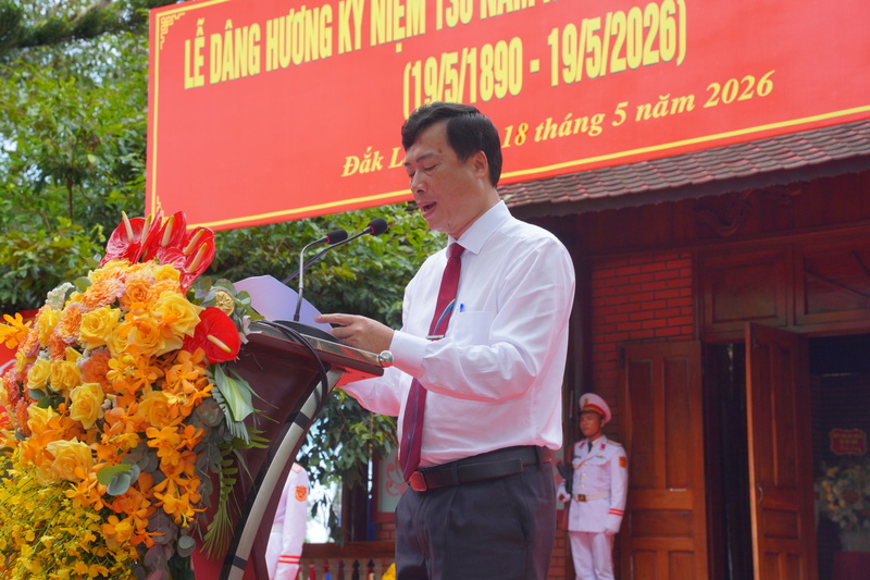 Ông Trần Hồng Tiến, Giám đốc Sở Văn hóa, Thể thao và Du lịch tỉnh Đắk Lắk phát biểu diễn văn tại lễ kỷ niệm.