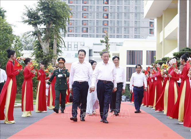 Tổng Bí thư, Chủ tịch nước Tô Lâm và Đoàn công tác của Trung ương đến làm việc với Ban Thường vụ Thành ủy Đồng Nai. Ảnh: Thống Nhất/TTXVN
