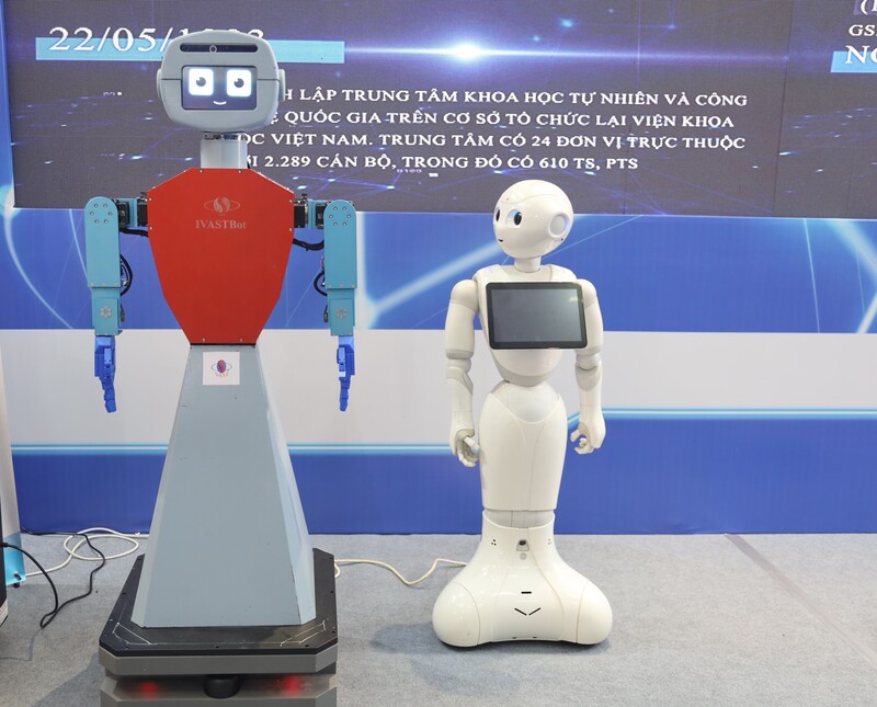 Sản phẩm robot ứng dụng do các nhà khoa học của Viện Hàn lâm Khoa học và Công nghệ Việt Nam nghiên cứu, phát triển.