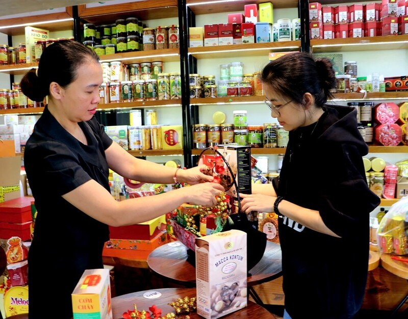 Trong giai đoạn mới, tỉnh Quảng Ngãi định hướng đến năm 2035, với mục tiêu phấn đấu có 75 sản phẩm đạt chuẩn 4 sao. Ảnh: Nguyễn Dương