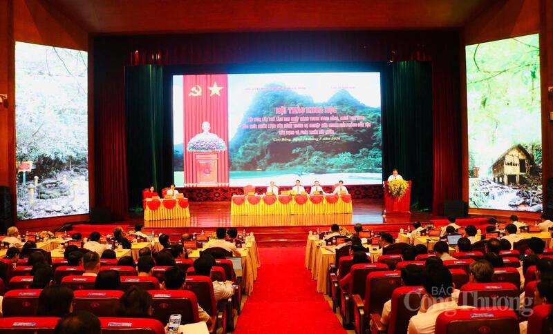 Quang cảnh hội thảo. Ảnh: Văn Lập
