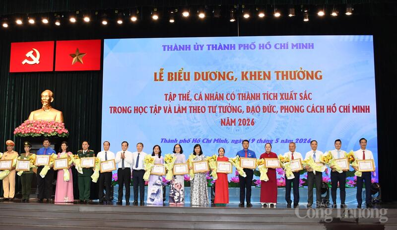 Đảng bộ EVNHCMC học theo Bác, nâng cao chất lượng phục vụ Nhân dân - 1