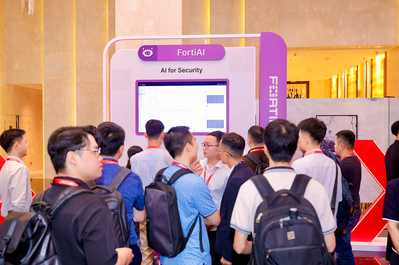 Triển lãm giới thiệu các giải pháp về bảo mật trong khuôn khổ sự kiện ACCELERATE 2026