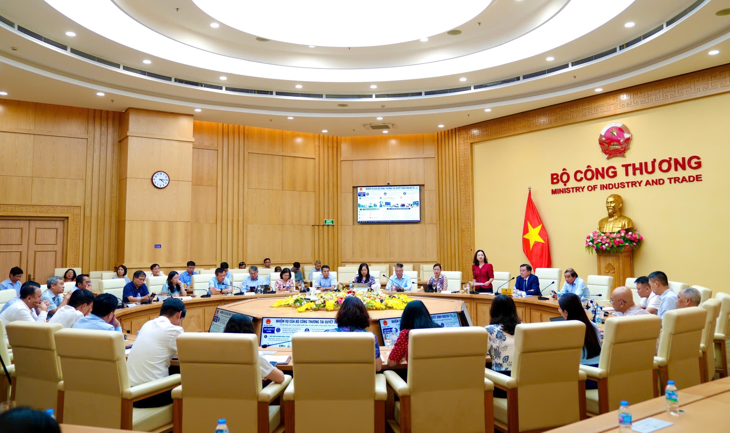 Hội nghị hưởng ứng Ngày Khoa học, Công nghệ và Đổi mới sáng tạo 18/5 và đẩy mạnh triển khai các nhiệm vụ của ngành Công Thương thực hiện Nghị quyết số 57-NQ/TW.
