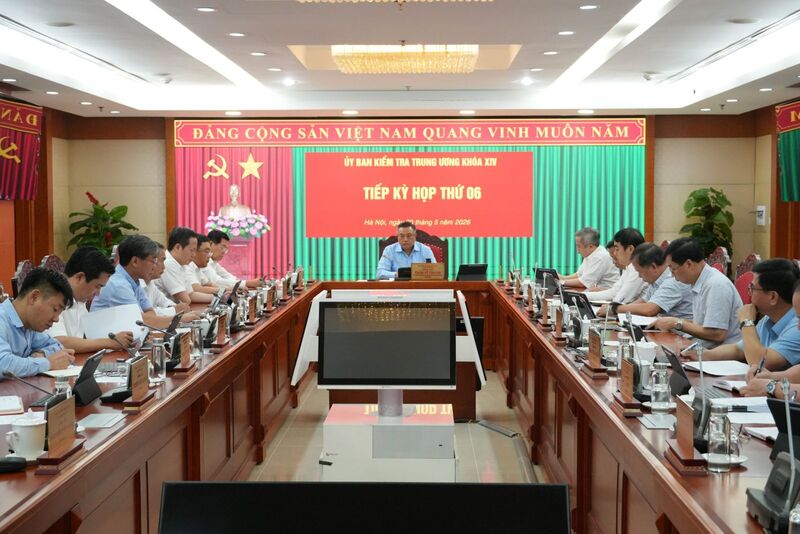 Đồng chí Trần Sỹ Thanh chủ trì Kỳ họp thứ 6 của Uỷ ban Kiểm tra Trung ương. Ảnh: Uỷ ban Kiểm tra Trung ương
