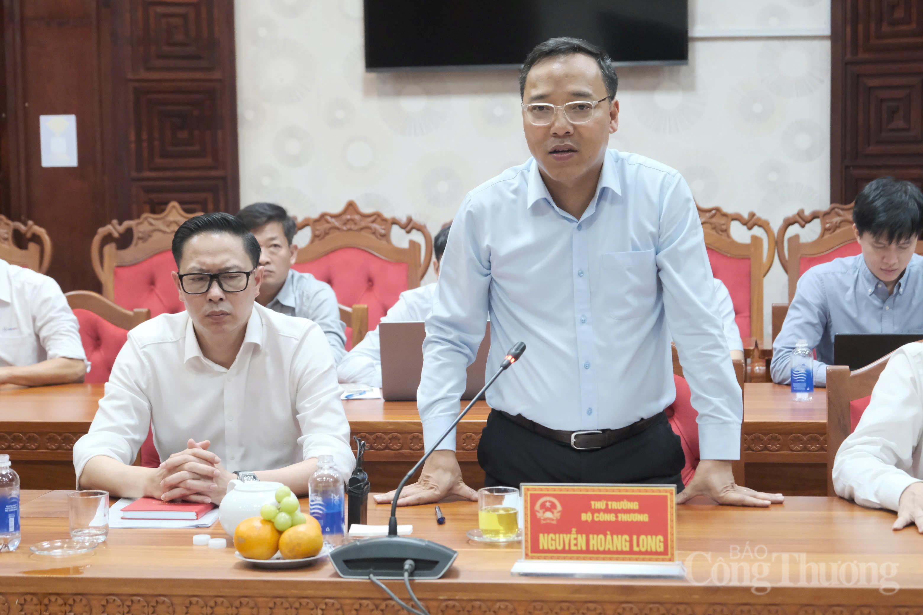 Thứ trưởng Nguyễn Hoàng Long làm việc với tỉnh Đắk Lắk về thực hiện Quy hoạch Điện VIII điều chỉnh. Ảnh: Lê Sơn