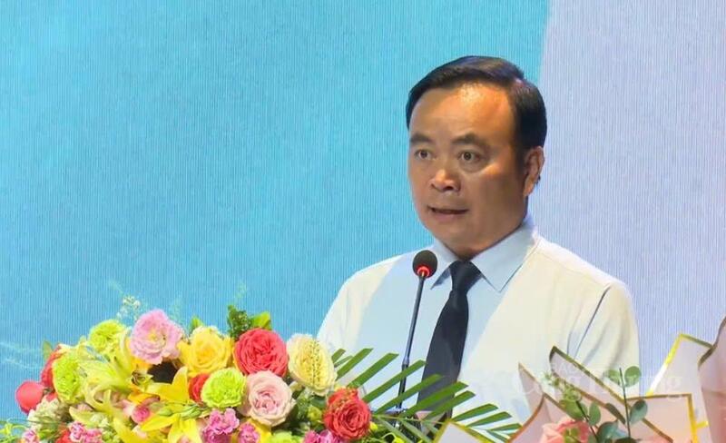 Ông Hà Trung Chiến, Phó Chủ tịch Thường trực UBND tỉnh Sơn La phát biểu tại hội nghị. Ảnh: Hải Sơn