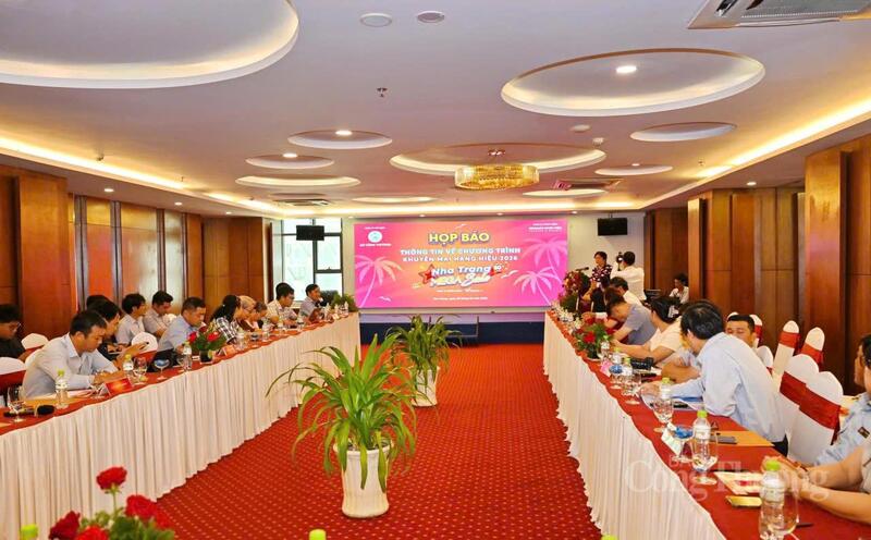 Quang cảnh buổi họp báo thông tin về chương trình khuyến mại hàng hiệu "Nha Trang Mega Sale 2026". Ảnh: Lê Sơn