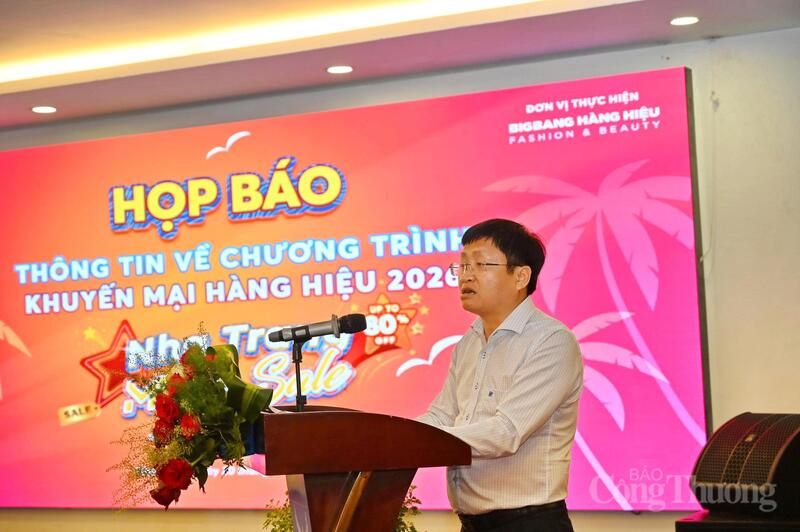 Ông Huỳnh Tấn Hải, Phó Giám đốc Sở Công Thương tỉnh Khánh Hòa phát biểu tại buổi họp báo. Ảnh: Lê Sơn