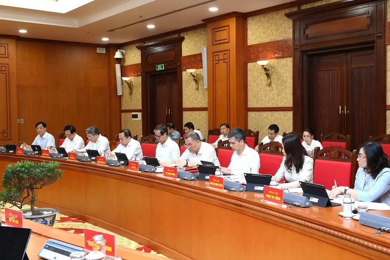 Các đồng chí lãnh đạo Đảng, Nhà nước và các đại biểu tham dự cuộc làm việc. Ảnh: Đăng Khoa