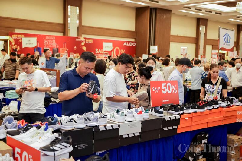 Khánh Hòa: Kích cầu tiêu dùng, thúc đẩy mua sắm mùa du lịch biển 2026 - 4