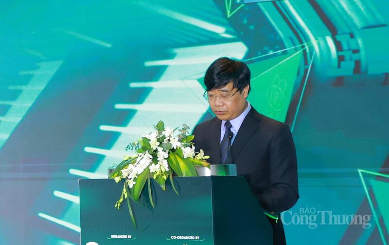 Đại tá, Tiến sĩ Nguyễn Hồng Quân - Phó Cục trưởng, Cục An ninh mạng và phòng, chống tội phạm sử dụng công nghệ cao, Bộ Công an, Trưởng Ban An ninh dữ liệu và Bảo vệ dữ liệu cá nhân, Hiệp hội An ninh mạng quốc gia phát biểu tại Vietnam Security Summit 2026