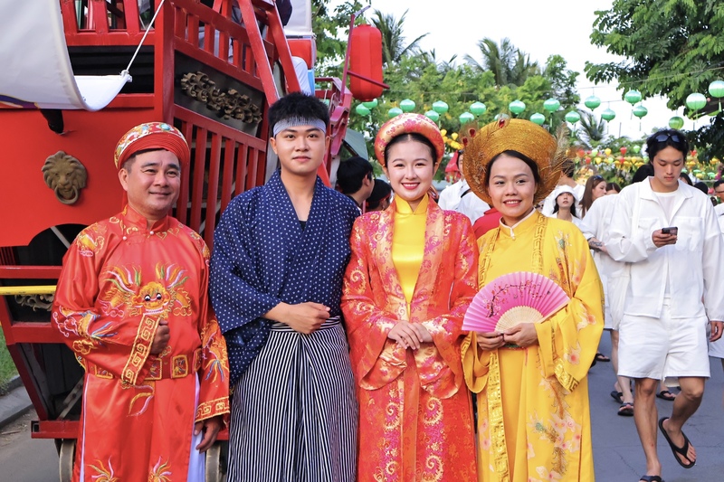 Đây là dịp để Hội An tiếp tục khẳng định vị thế của một đô thị di sản và sáng tạo, nơi những giá trị truyền thống được gìn giữ, lan tỏa và phát huy trong dòng chảy hội nhập và phát triển đương đại. Ảnh: Diễm Phúc
