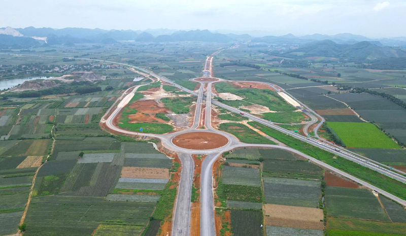 Con đường dài 32 km từ vùng biển Kim Sơn kết nối quốc lộ 1 và cao tốc Bắc Nam được kỳ vọng tạo động lực phát triển cho tỉnh cũng như các vùng lân cận. Ảnh minh họa.