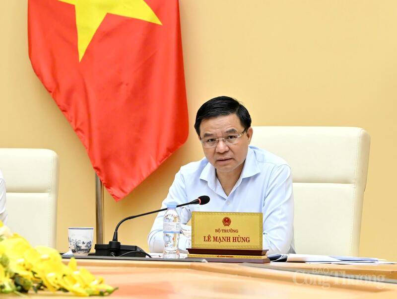 Bộ trưởng Lê Mạnh Hùng phát biểu kết luận cuộc họp. Ảnh: Cấn Dũng