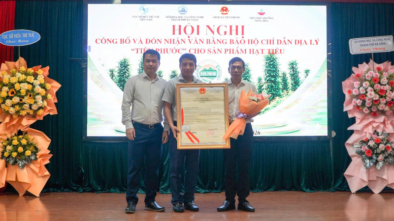 TP. Đà Nẵng đón nhận văn bằng bảo hộ Chỉ dẫn địa lý "Tiên Phước" cho sản phẩm hạt tiêu. Ảnh: Anh Quân