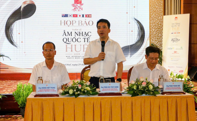 Quang cảnh buổi họp báo. Ảnh: Nguyễn Tuấn
