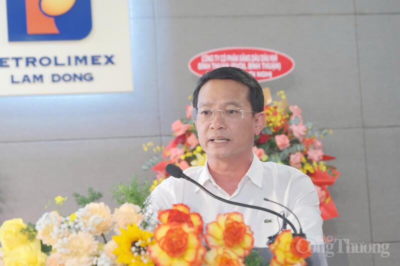 Ông Nguyễn Bá Út, Giám đốc Sở Công Thương tỉnh Lâm Đồng phát biểu chỉ đạo tại hội nghị. Ảnh: Lê Sơn