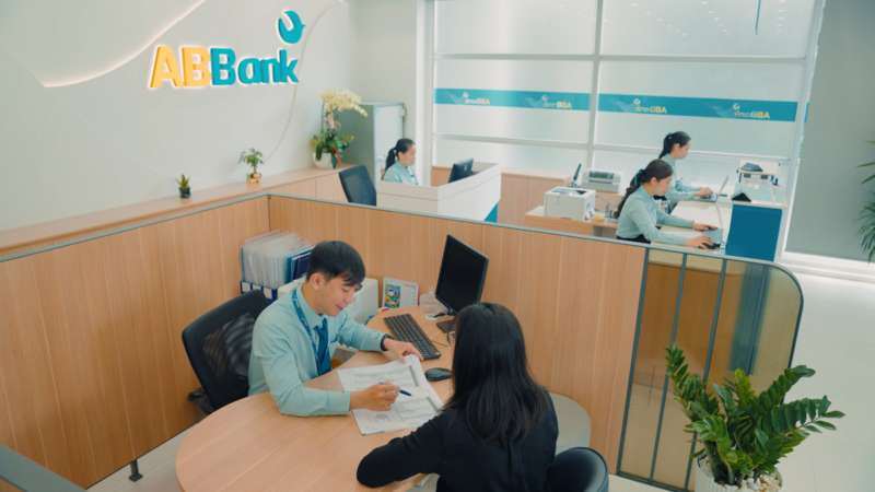 Khu vực cabin tư vấn được bố trí nhằm đảm bảo riêng tư, đồng thời vẫn có khả năng kết nối chung.