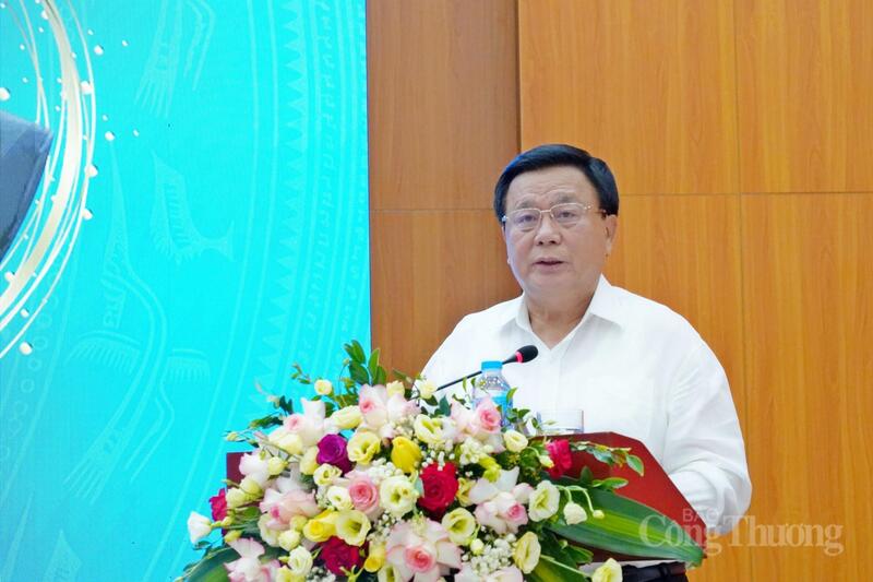 GS.TS Nguyễn Xuân Thắng - Chủ tịch Hội đồng Lý luận Trung ương phát biểu tại hội thảo - Ảnh: Thu Giang