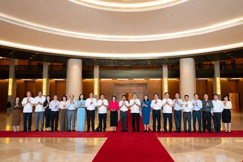 Chủ tịch Quốc hội nhấn mạnh, chuyển đổi số phải trở thành đột phá trong công tác dân nguyện và giám sát. Ảnh: Quochoi.vn