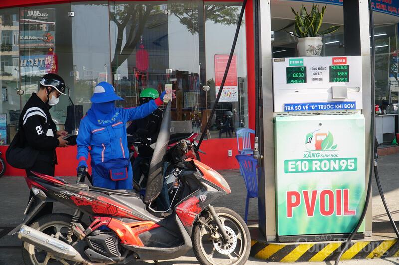Sở Công Thương TP. Đà Nẵng yêu cầu các đơn vị kinh doanh xăng dầu chủ động chuẩn bị hạ tầng đảm bảo sẵn sàng chuyển đổi sang kinh doanh xăng sinh học E10 từ 1/6/2026.