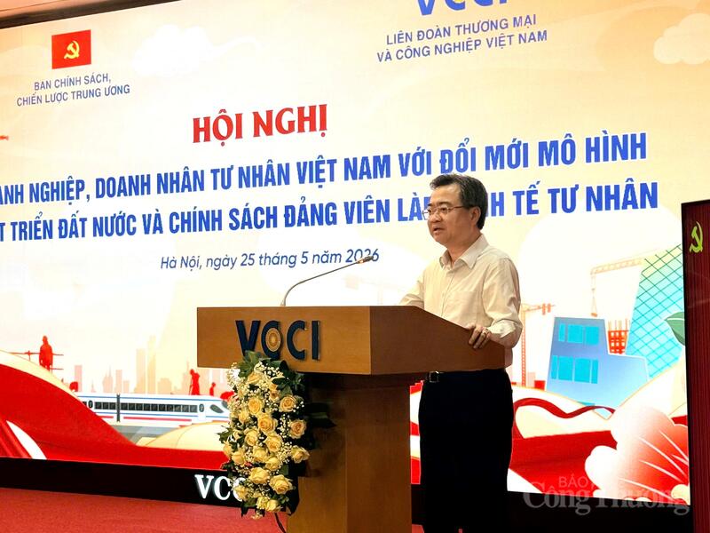 Ông Nguyễn Thanh Nghị, Ủy viên Bộ Chính trị, Bí thư Trung ương Đảng, Trưởng Ban Chính sách, chiến lược Trung ương phát biểu tại hội nghị. Ảnh: NH