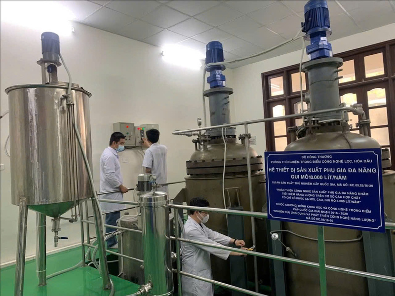 Hoạt động nghiên cứu khoa học và công nghệ tại Viện Hóa học Công nghiệp Việt Nam. Ảnh: Q.N