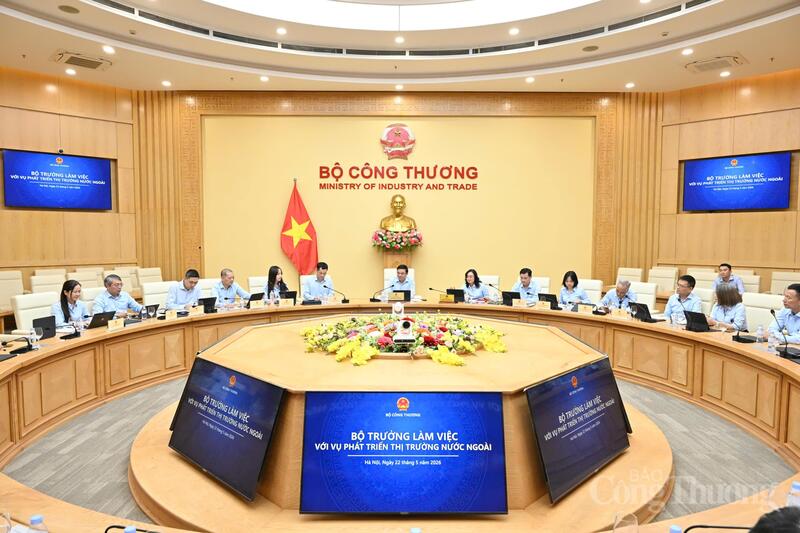 Quang cảnh buổi làm việc. Ảnh: Cấn Dũng
