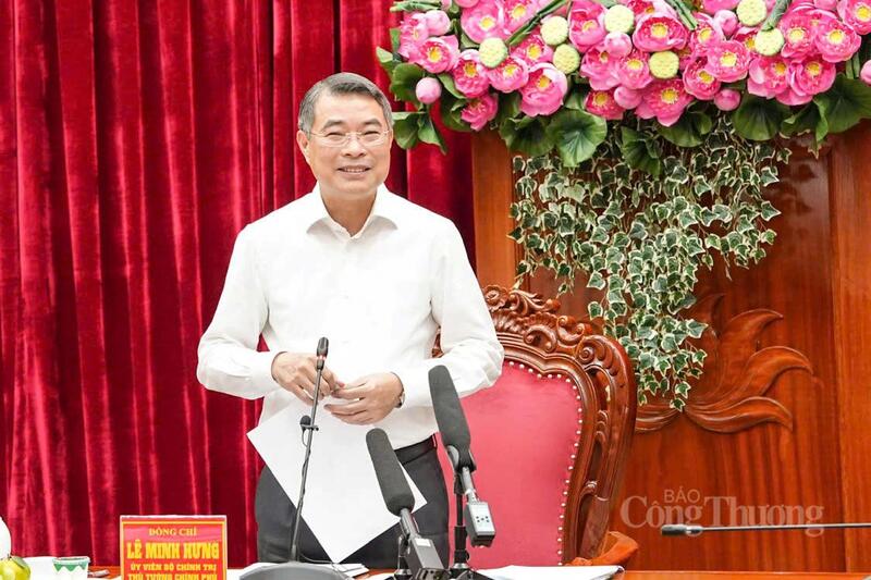 Thủ tướng Chính phủ Lê Minh Hưng phát biểu kết luận buổi làm việc.