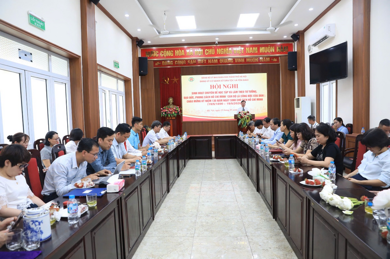 Ngày 19/5, Sở Dân tộc và Tôn giáo Hà Nội tổ chức nhiều hoạt động chính trị ý nghĩa nhân kỷ niệm Ngày sinh Chủ tịch Hồ Chí Minh.