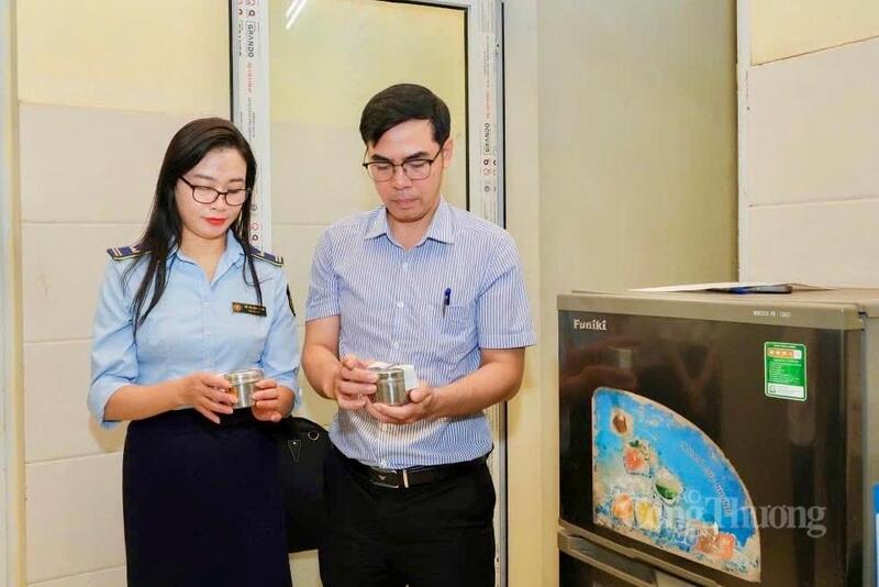 Đoàn kiểm tra liên ngành tỉnh Phú Thọ siết chặt kiểm tra an toàn thực phẩm tại các bếp ăn tập thể.