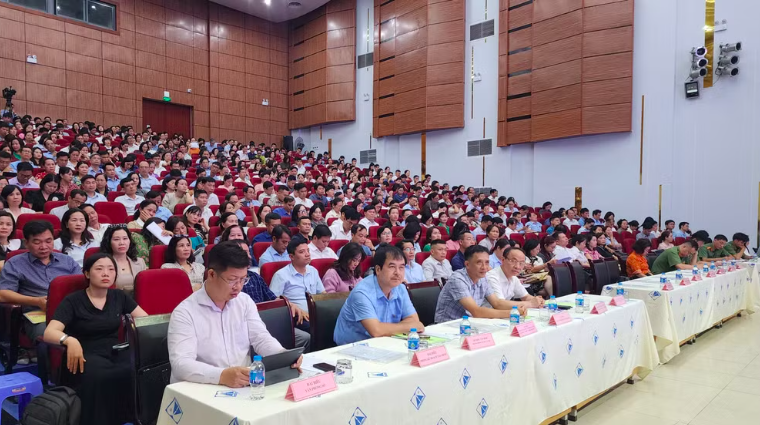 Toàn cảnh hội nghị. Ảnh: Quý Tùng