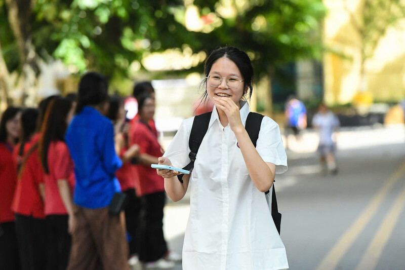 Hôm nay, thí sinh tại 7 địa phương tiếp tục môn thi vào lớp 10. Ảnh: Thạch Thảo