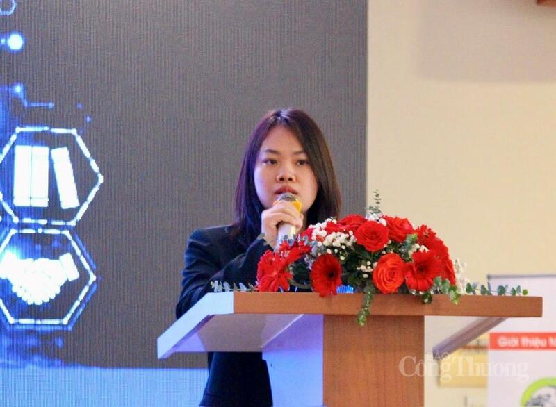Bà Đinh Thị Hà, Giám đốc Khối đối ngoại, Công ty Honda Việt Nam, phát biểu tại hội nghị.