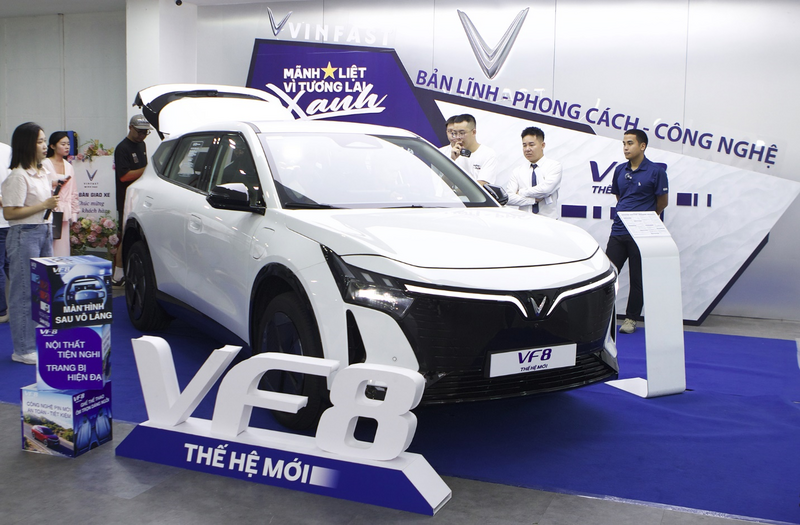 VF 8 thế hệ mới nhận được rất nhiều sự quan tâm ngay ngày đầu tiên nhận đặt cọc.