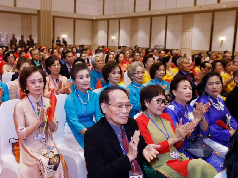 Cộng đồng người Việt Nam tại Thái Lan tham dự cuộc gặp Tổng Bí thư, Chủ tịch nước Tô Lâm và Phu nhân. Ảnh: Thống Nhất/TTXVN