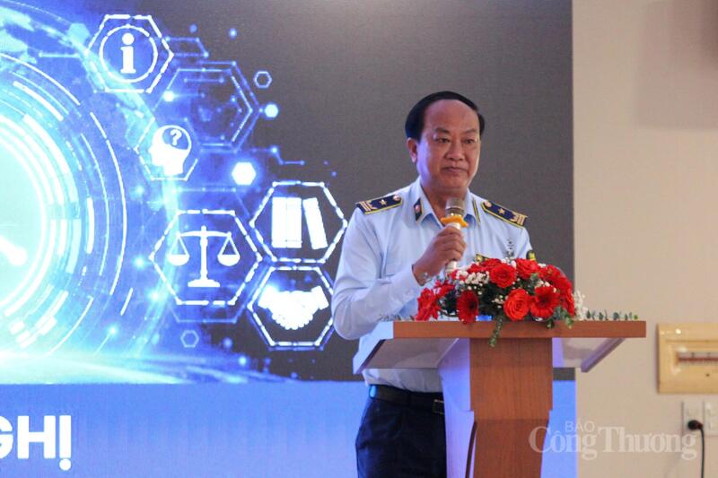 Ông Nguyễn Văn Bảnh - Phó Chi cục trưởng Chi cục Quản lý thị trường TP. Cần Thơ, phát biểu tại hội nghị.
