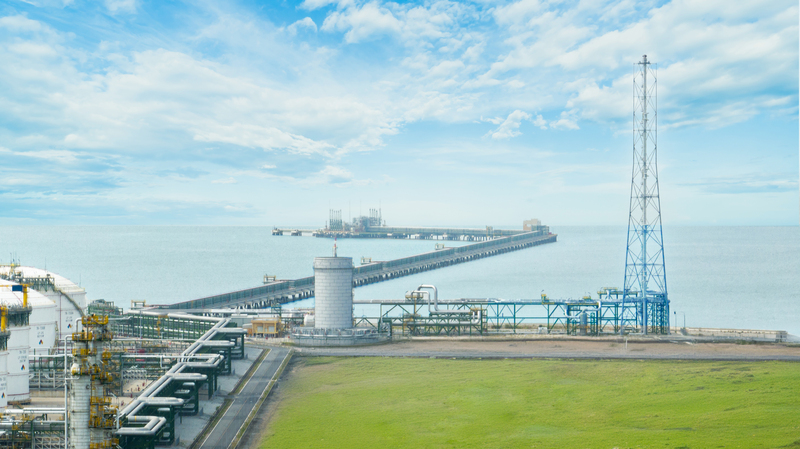 Hệ thống đuốc đốt kín mặt đất (EGF - Enclosed Ground Flare) tại LSP. Ảnh: LSP