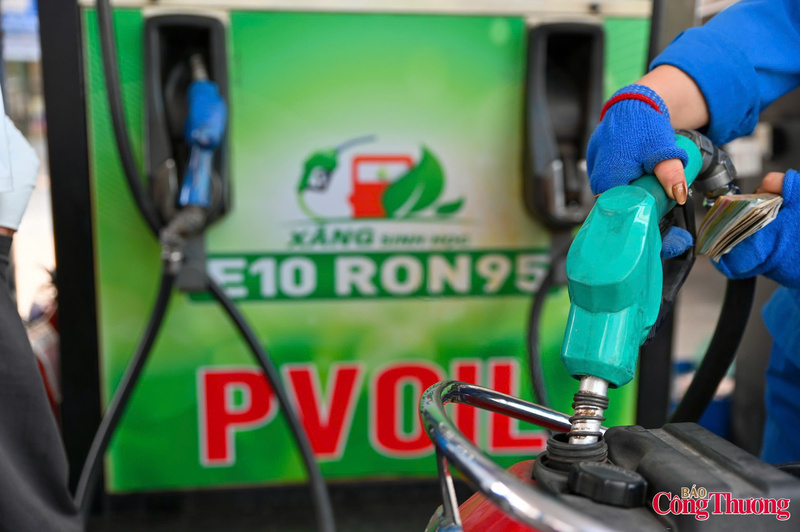 Cách an toàn nhất với người dùng xăng E10 vẫn đến từ việc bảo dưỡng hệ thống nhiên liệu, vệ sinh bình xăng mà không cần thêm bất cứ bước gì khác. Ảnh: Nam Nguyễn